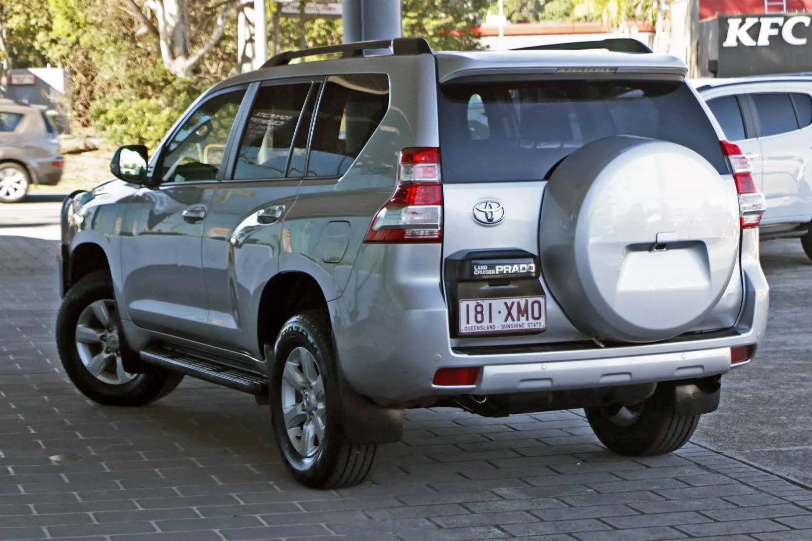 2017 Toyota Landcruiser Prado Gallery Image 2