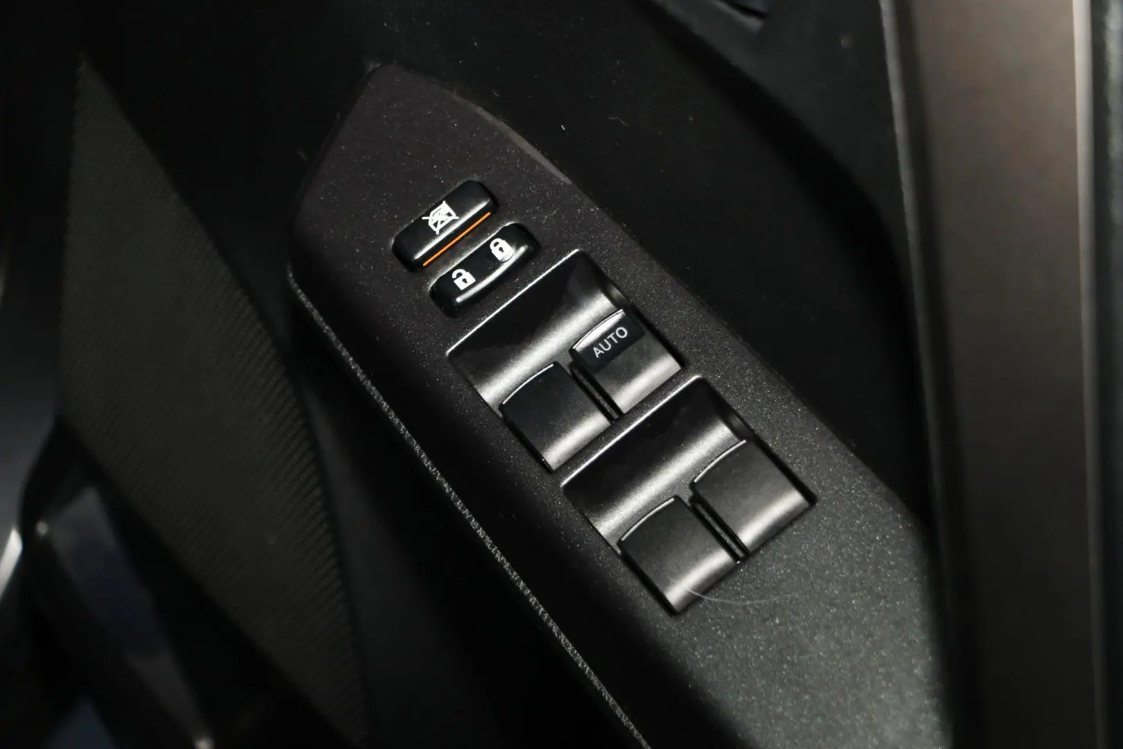 2016 Toyota RAV4 Gallery Image 18