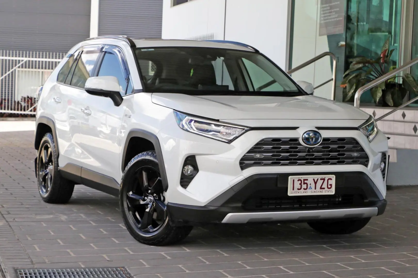 2019 Toyota Rav4 Gallery Image 3