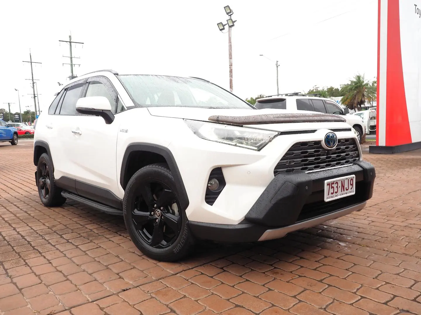 2021 Toyota RAV4 Gallery Image 1