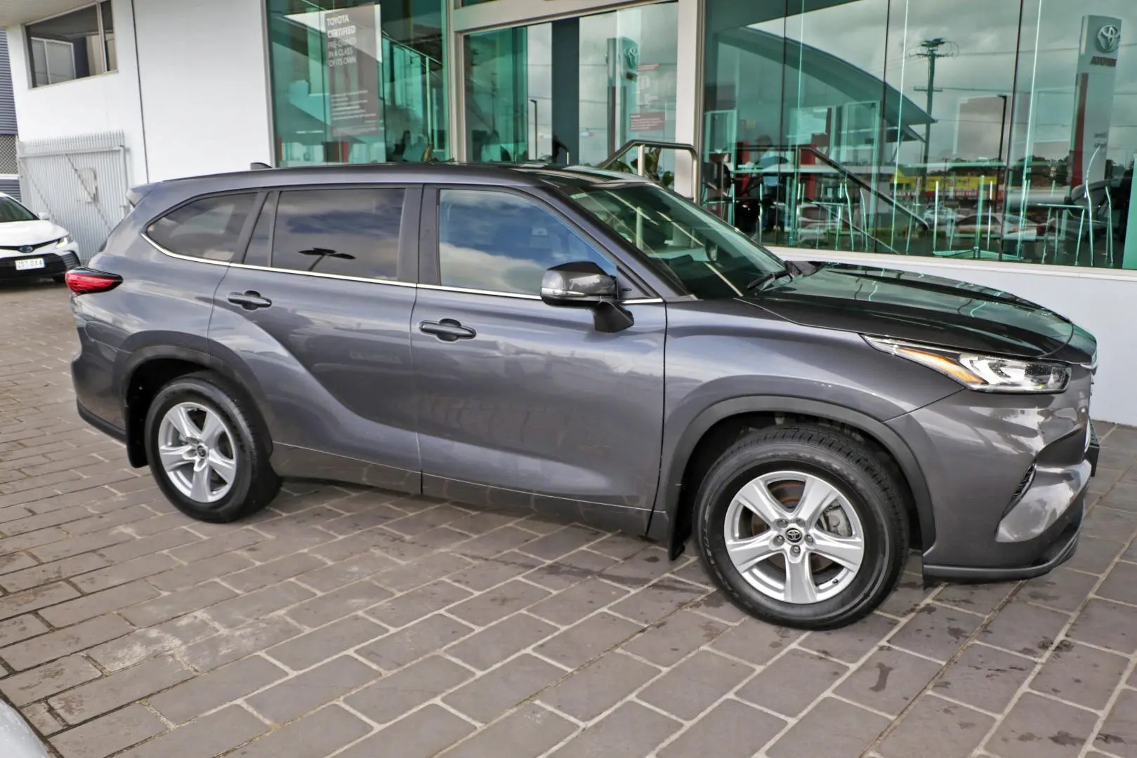 2023 Toyota Kluger Gallery Image 6