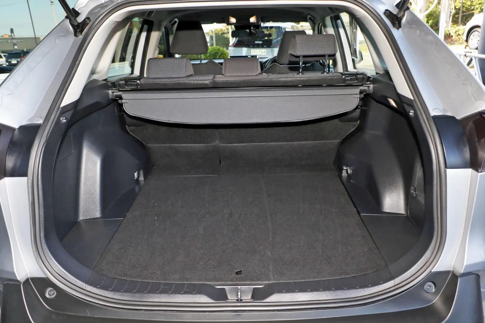 2025 Toyota RAV4 Gallery Image 23
