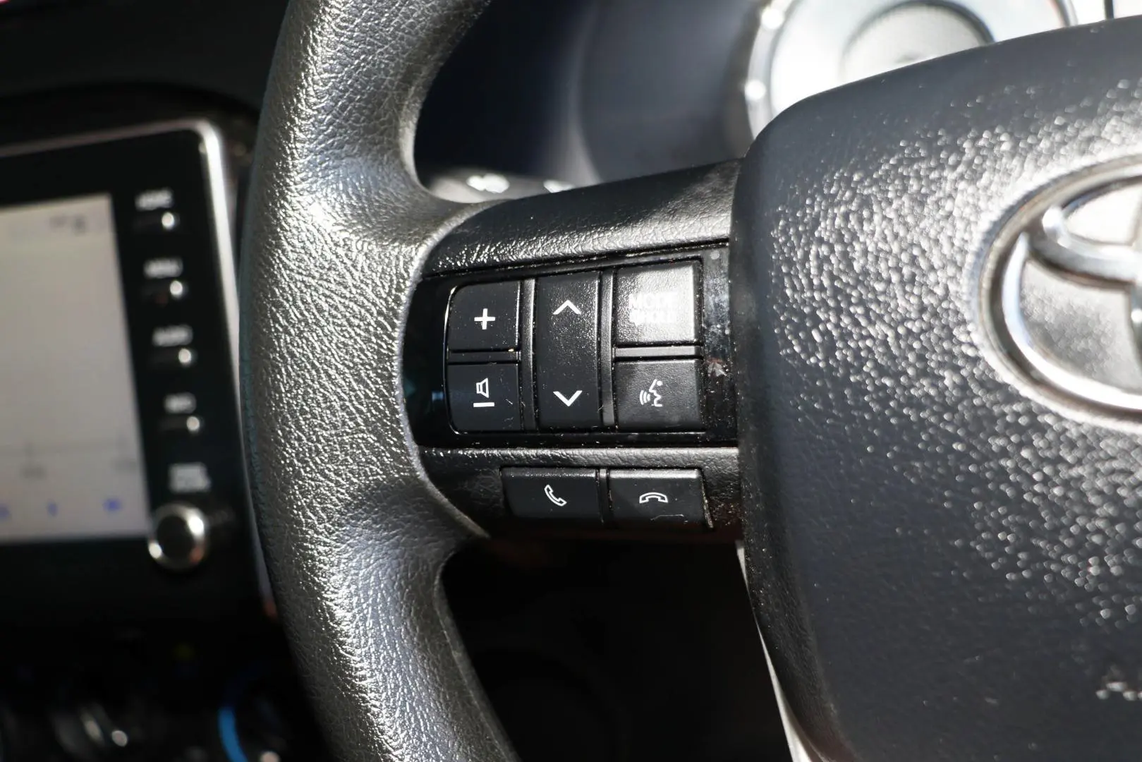 2023 Toyota Hilux Gallery Image 14