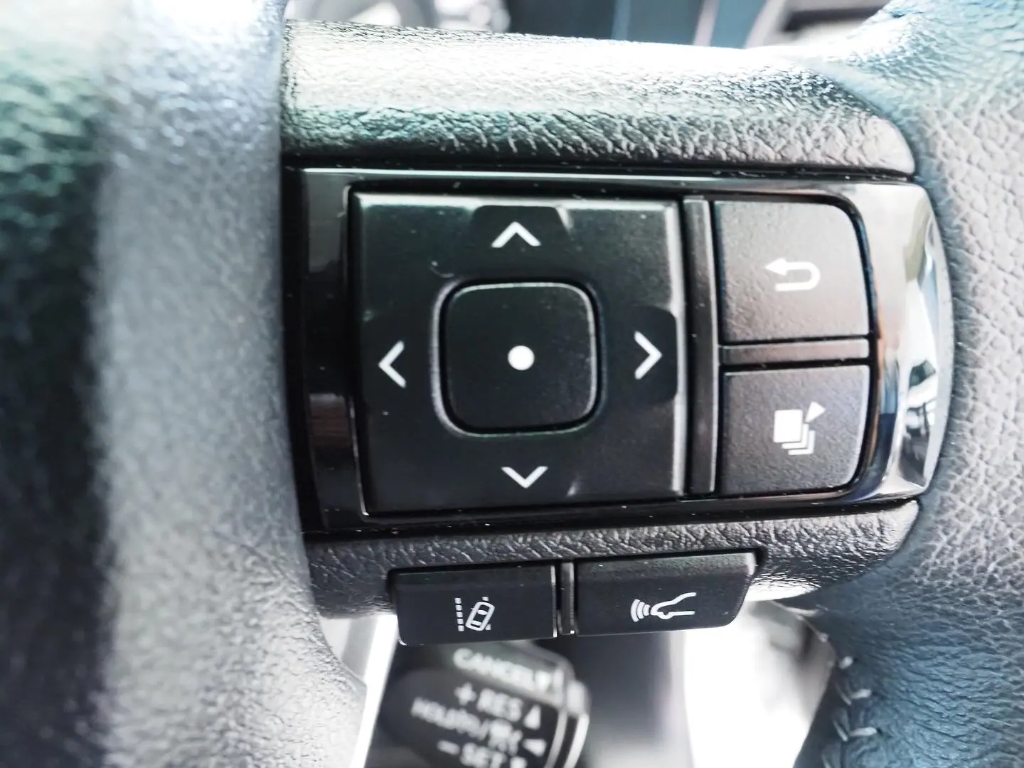 2025 Toyota Hilux Gallery Image 27