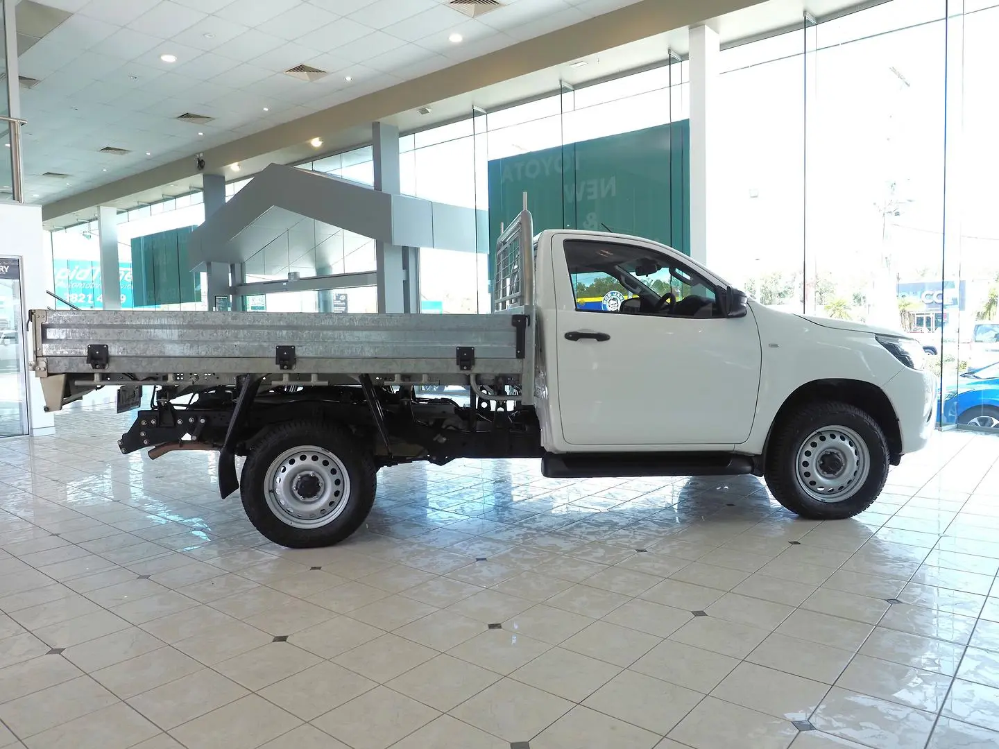 2021 Toyota Hilux Gallery Image 8