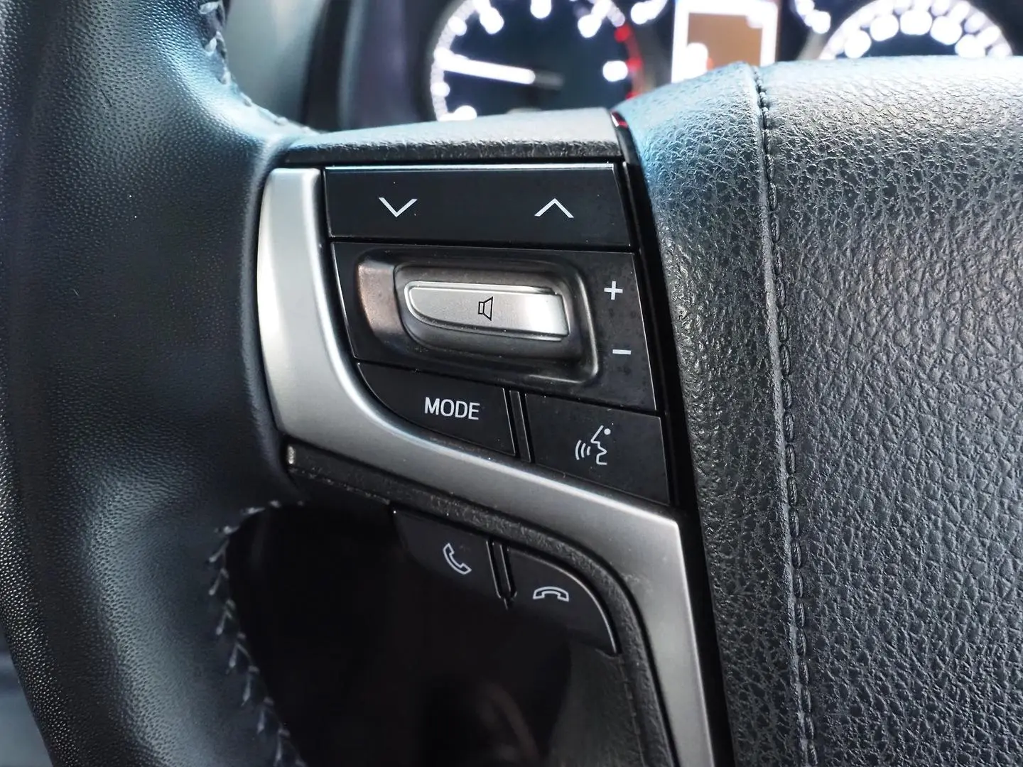 2021 Toyota Landcruiser Prado Gallery Image 33