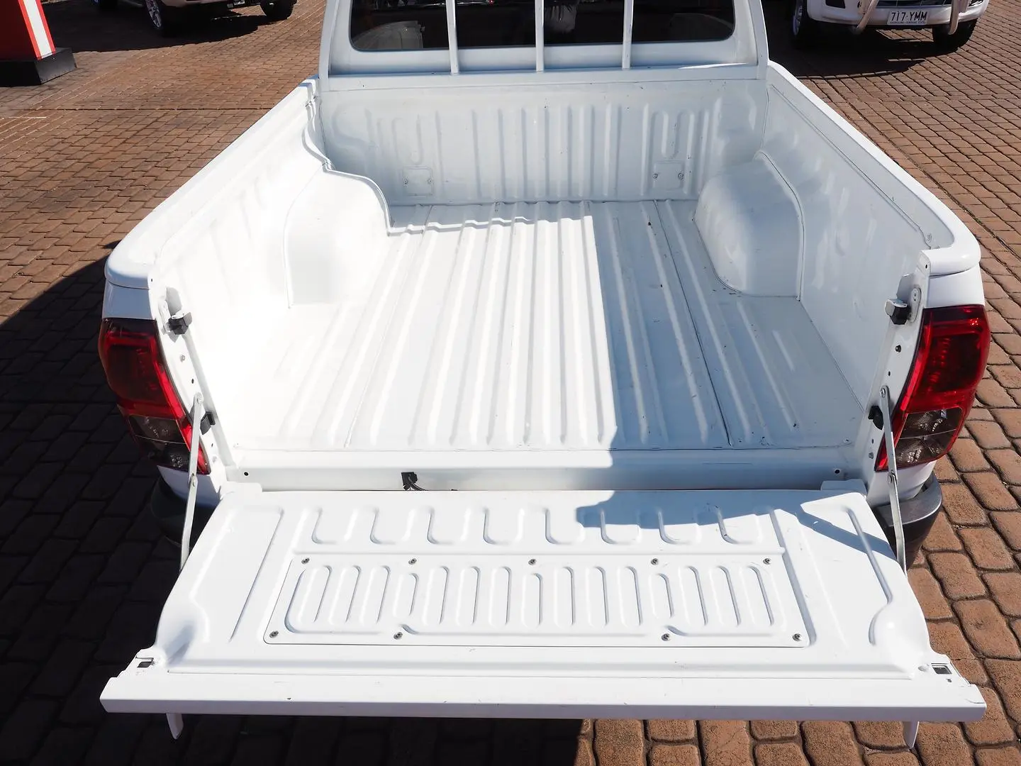 2022 Toyota Hilux Gallery Image 18