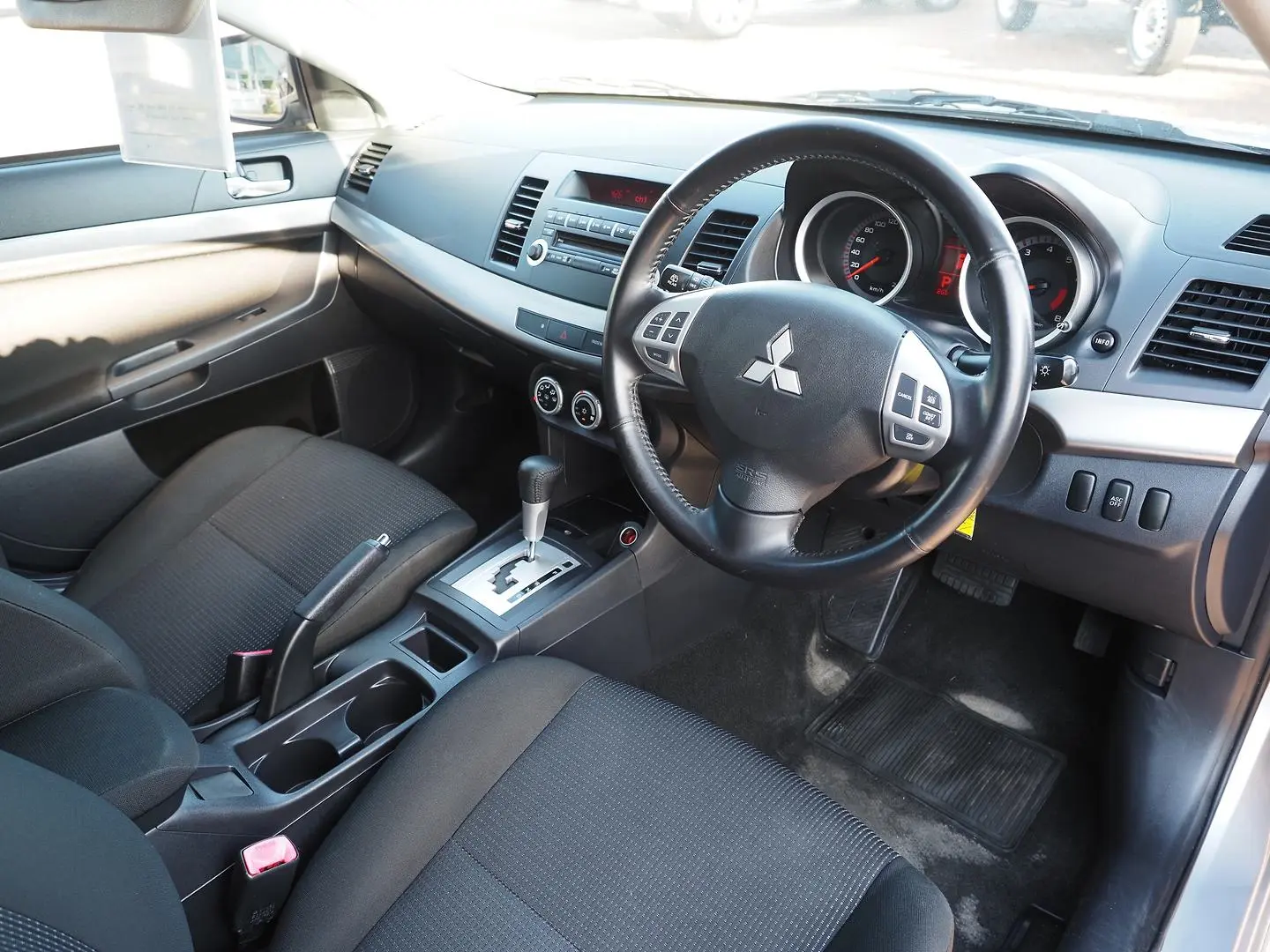 2009 Mitsubishi Lancer Gallery Image 4