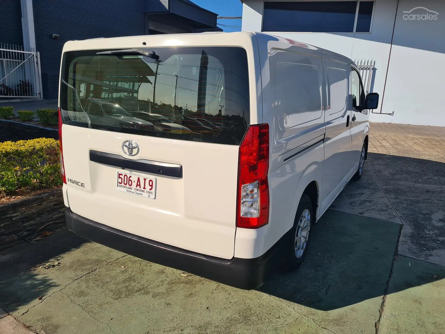 2020 Toyota Hiace Image 4