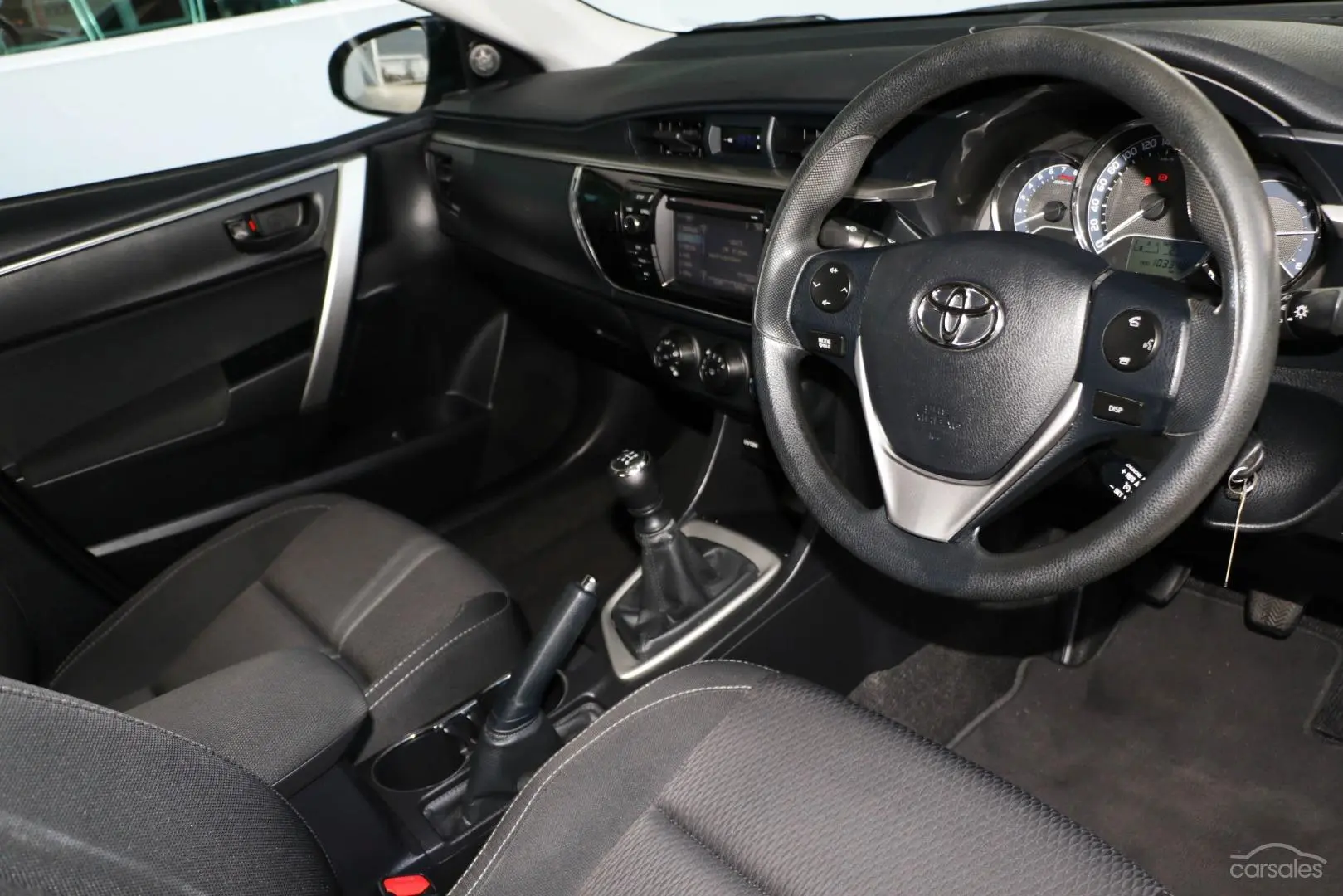 2016 Toyota Corolla Image 8