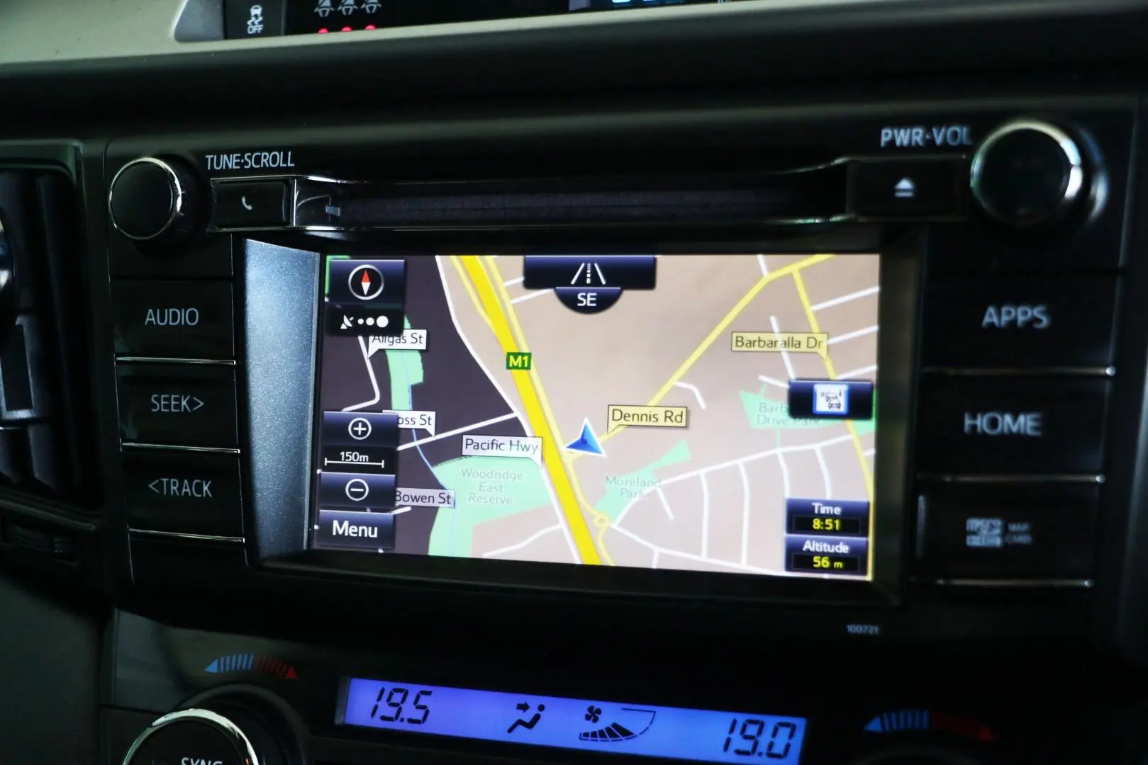 2018 Toyota RAV4 Gallery Image 10