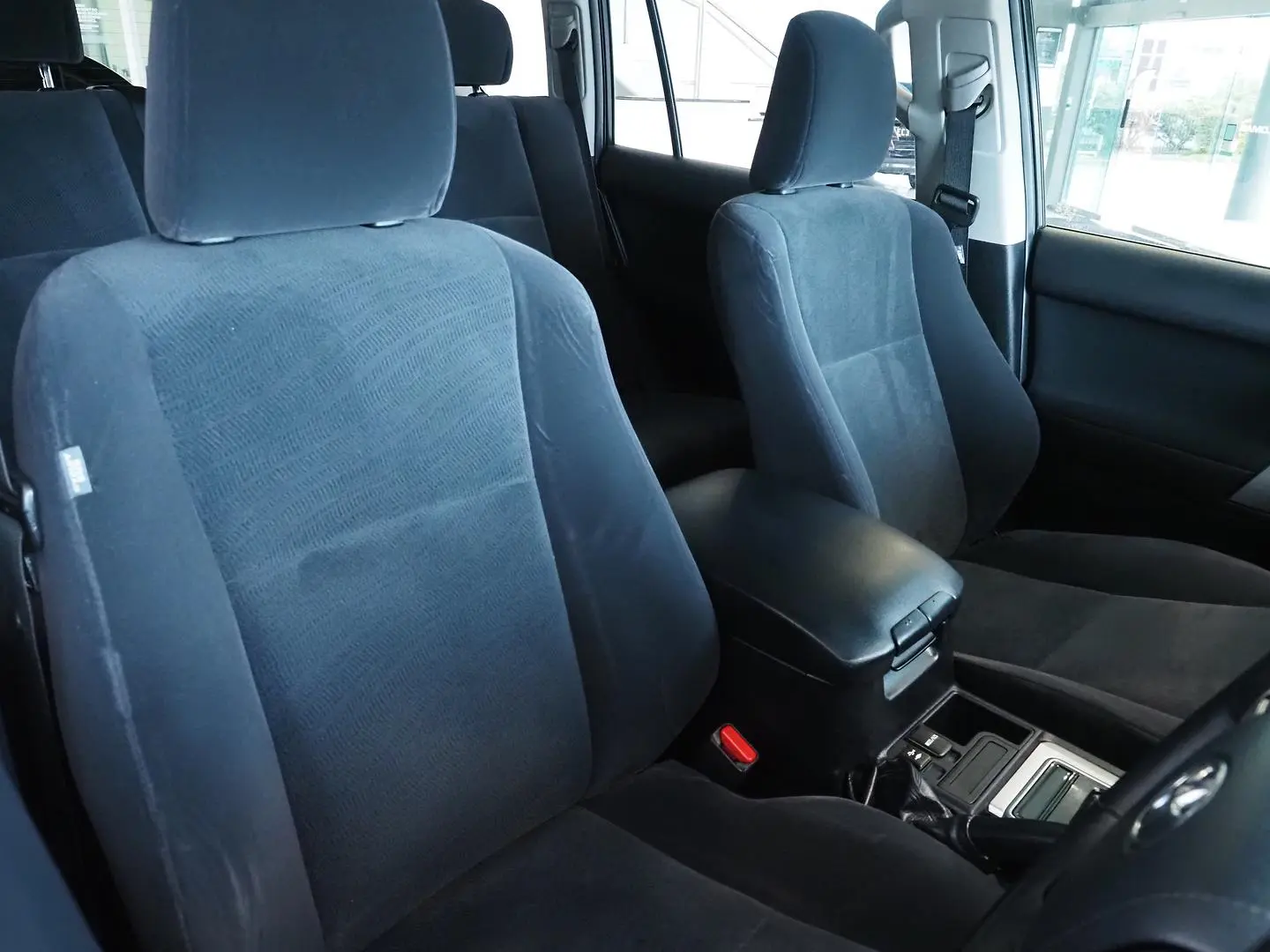 2018 Toyota Landcruiser Prado Gallery Image 19