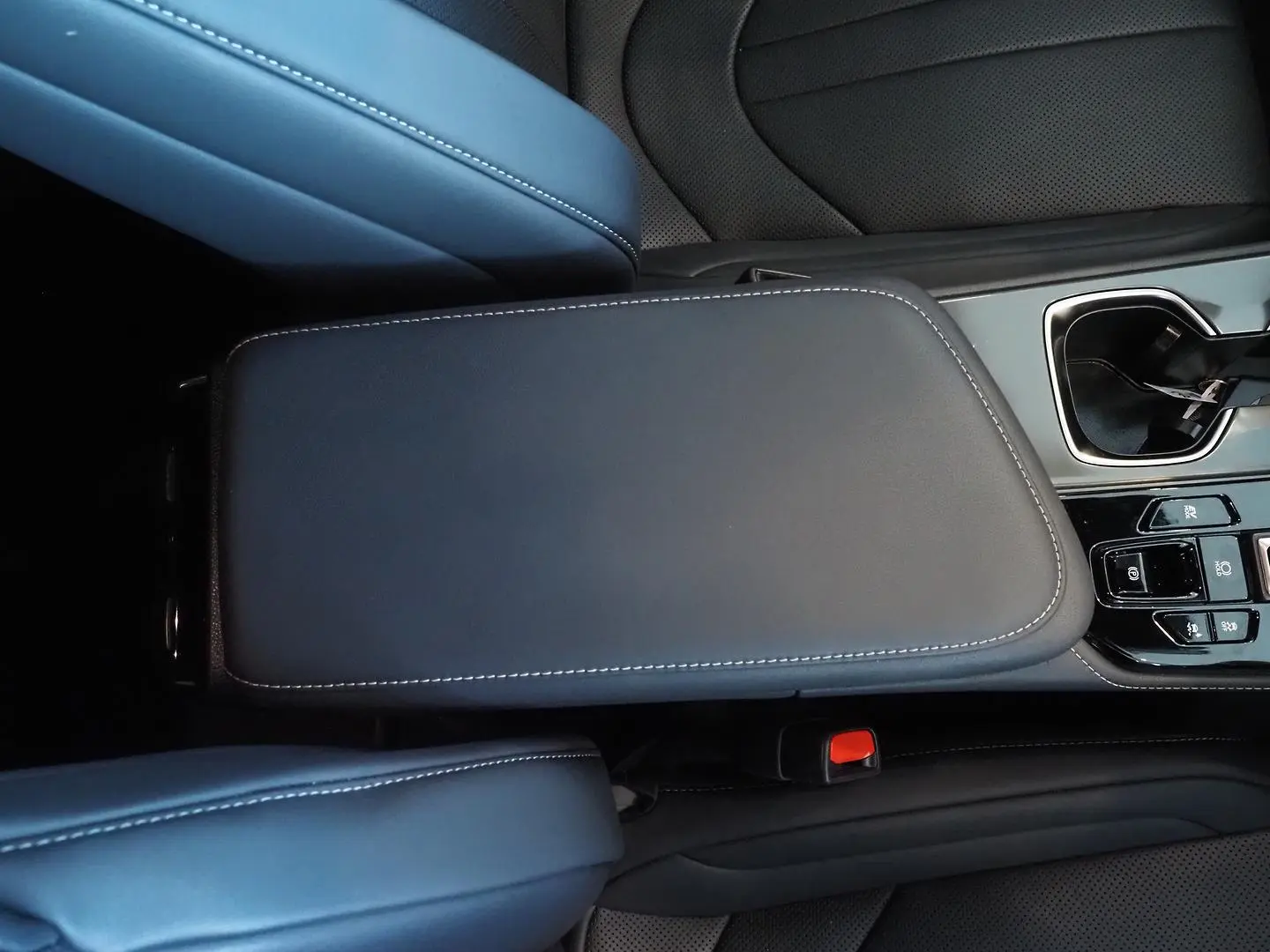 2024 Lexus NX Gallery Image 23