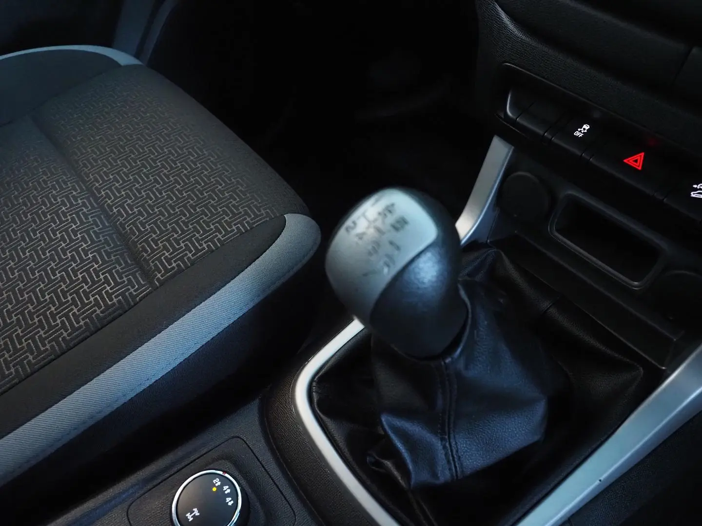 2019 Holden Colorado Gallery Image 18