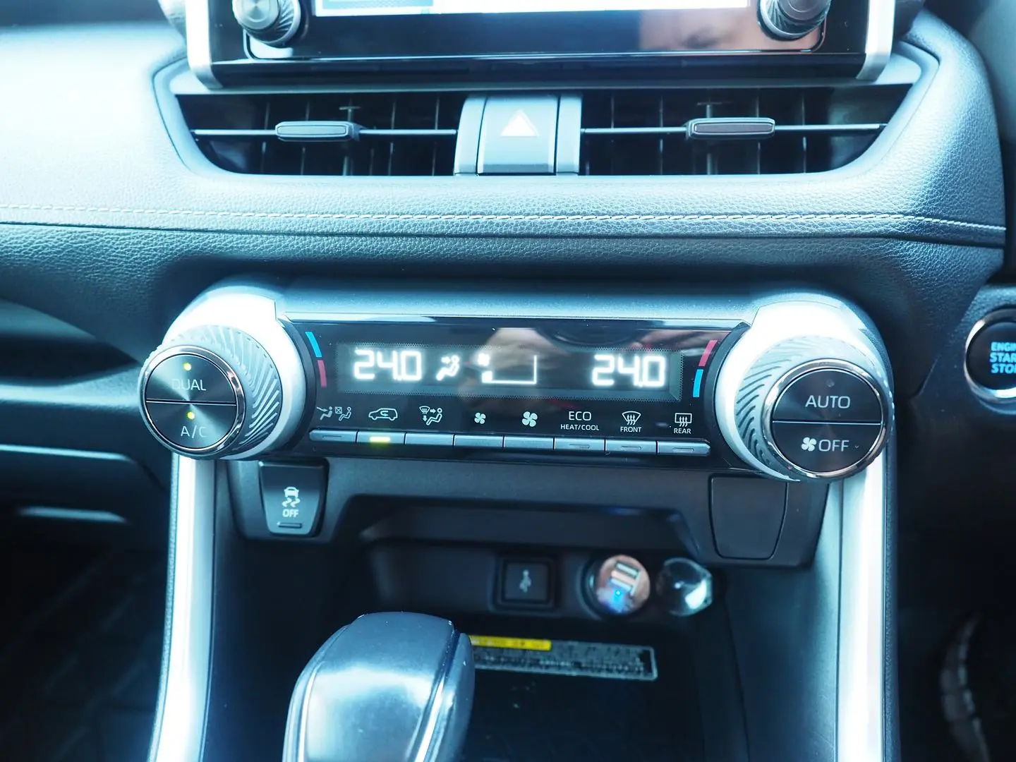 2021 Toyota RAV4 Gallery Image 29