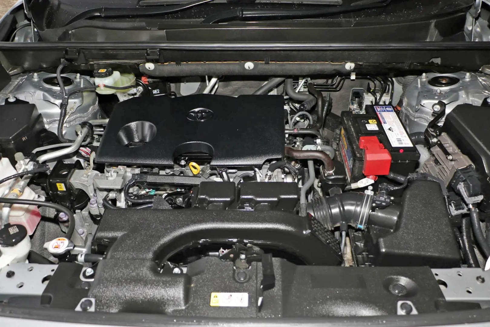 2019 Toyota RAV4 Gallery Image 21