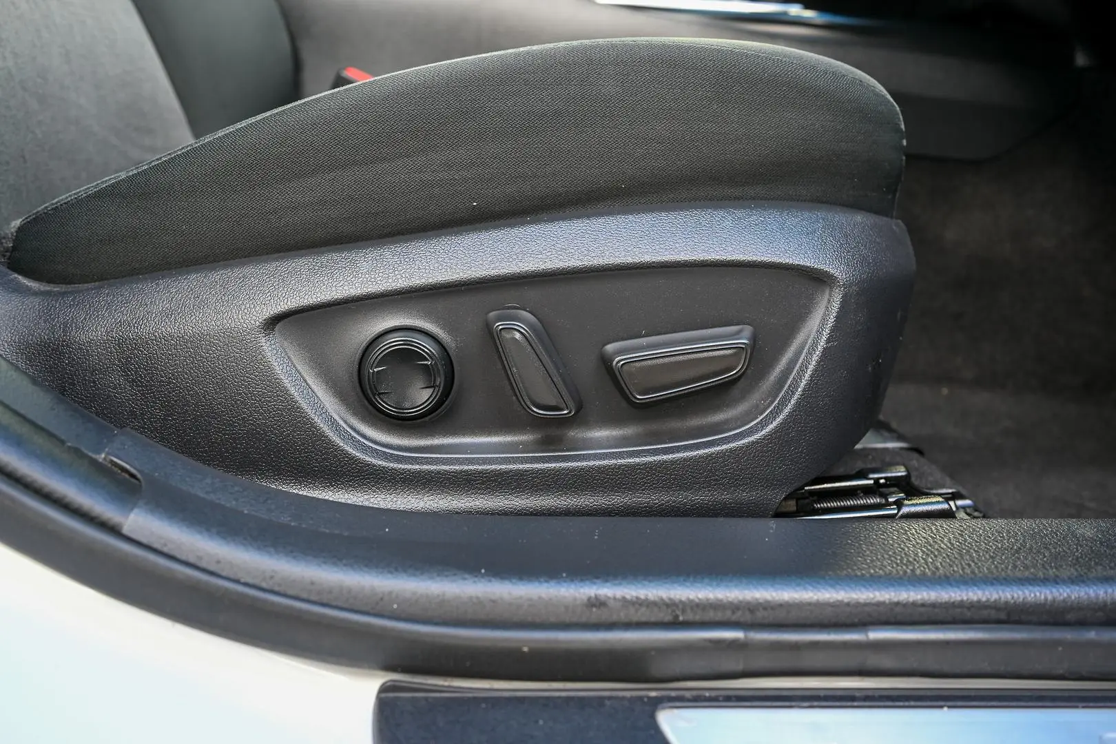 2020 Toyota Camry Gallery Image 10