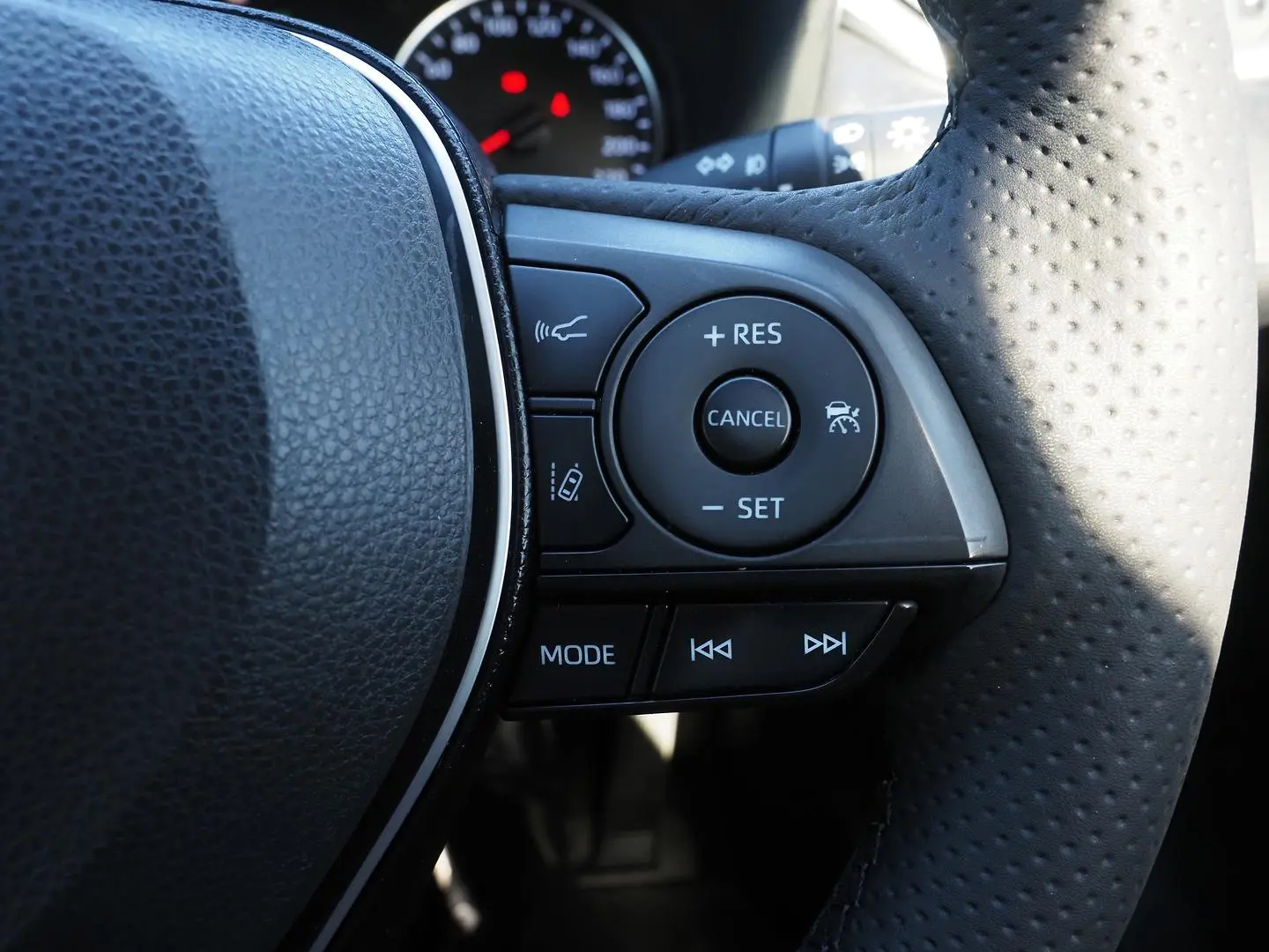 2019 Toyota RAV4 Gallery Image 20
