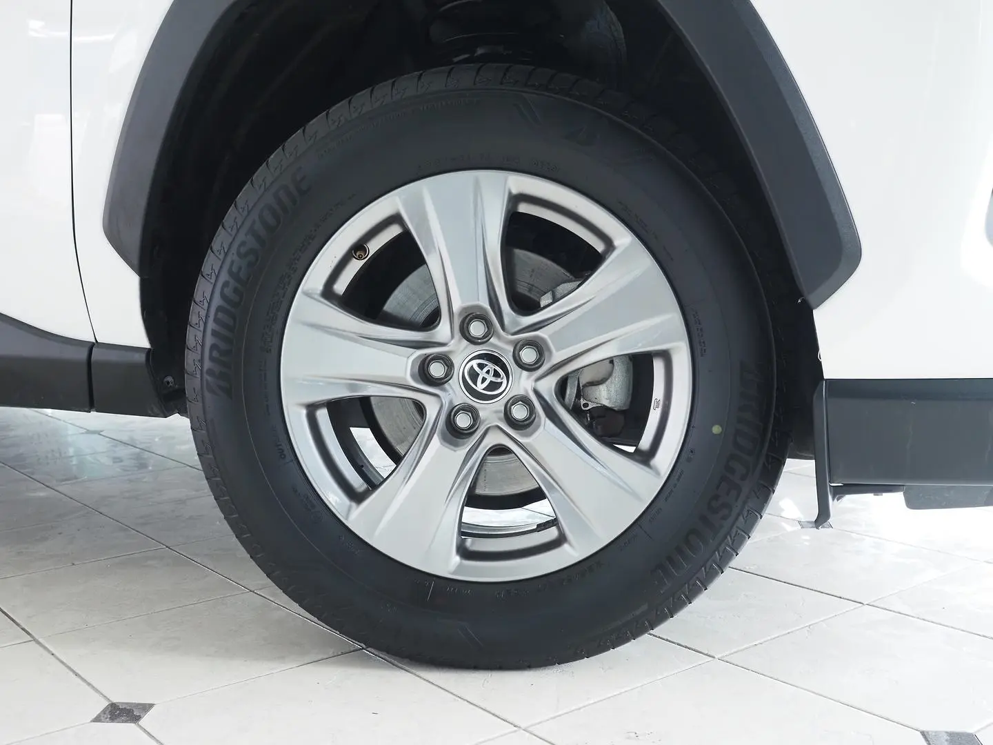 2023 Toyota RAV4 Gallery Image 6