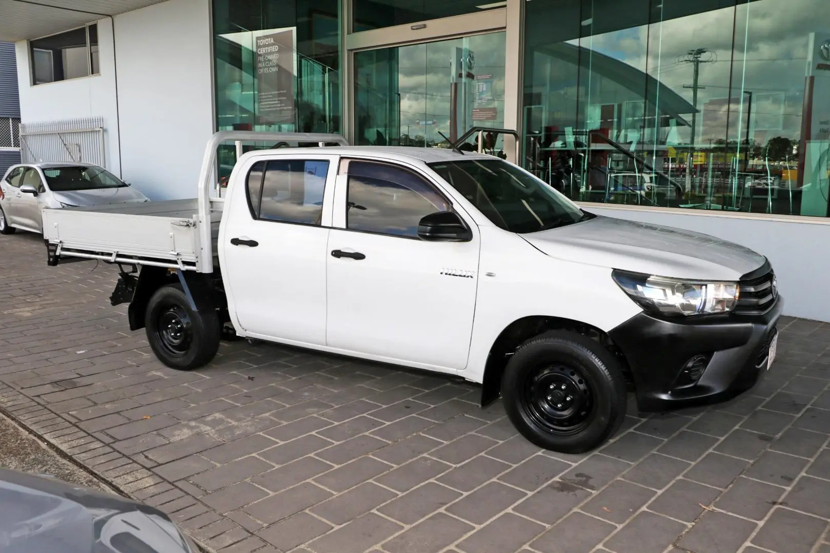 2016 Toyota Hilux Gallery Image 5