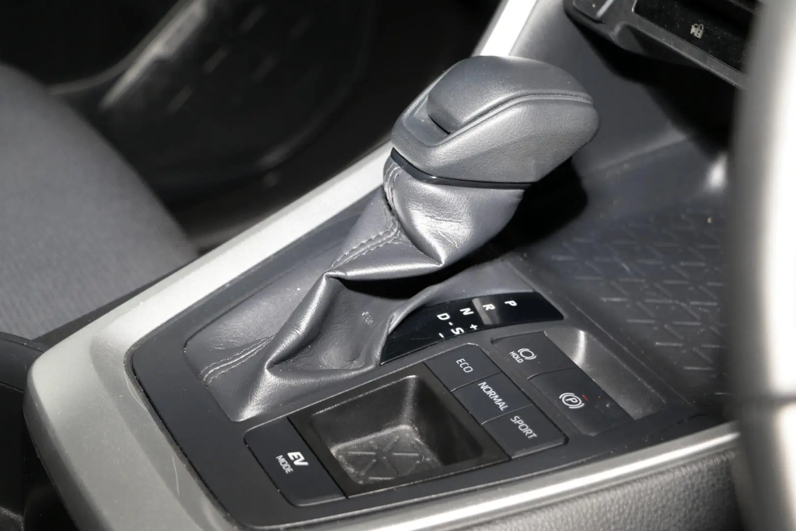 2023 Toyota RAV4 Gallery Image 12