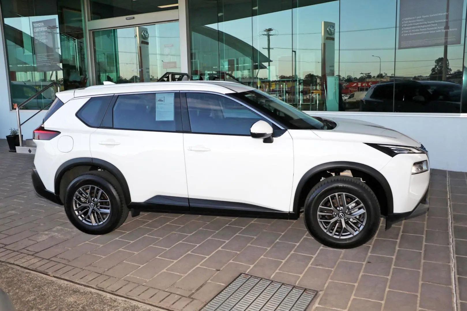 2023 Nissan X-TRAIL Gallery Image 5