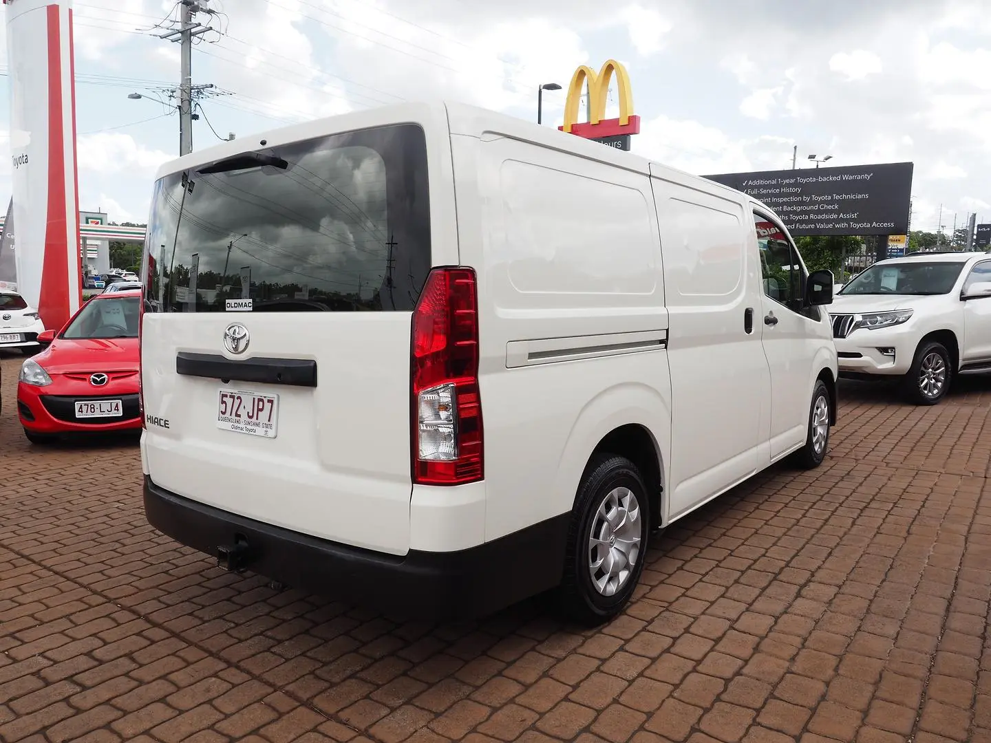 2021 Toyota Hiace Gallery Image 3