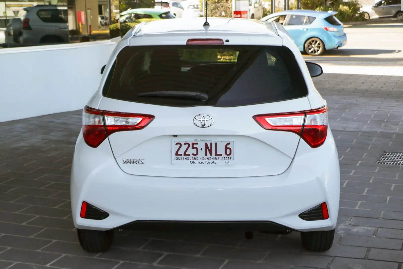 2018 Toyota Yaris Gallery Image 6