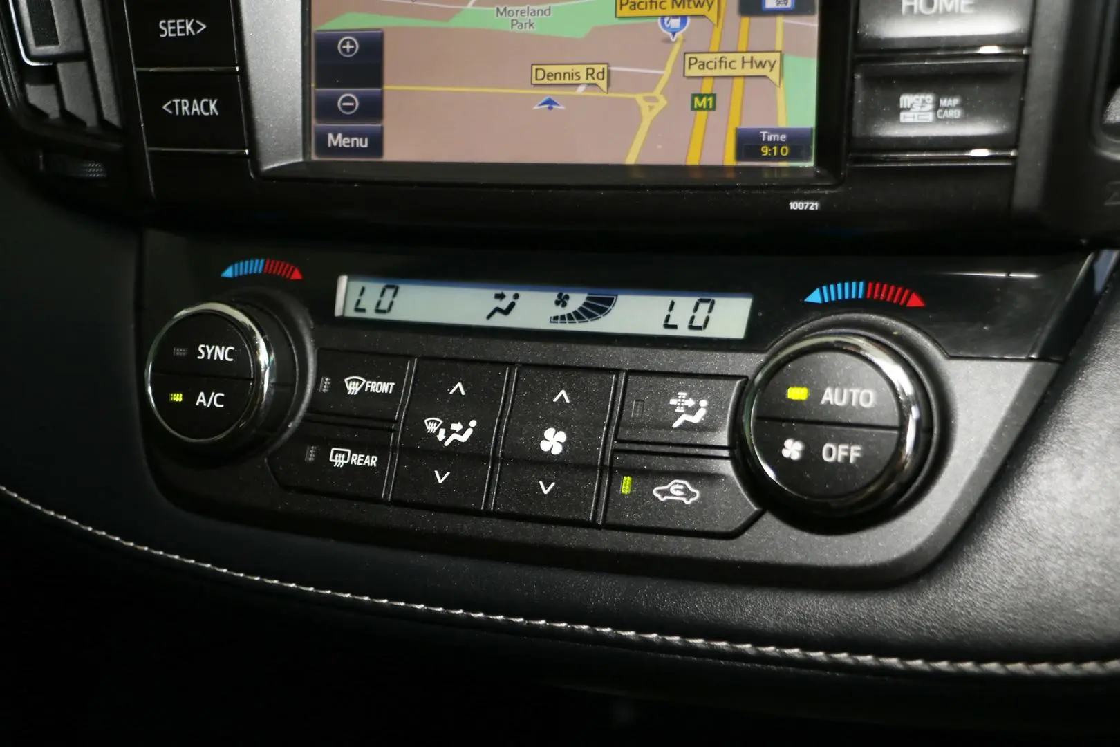 2017 Toyota RAV4 Gallery Image 16