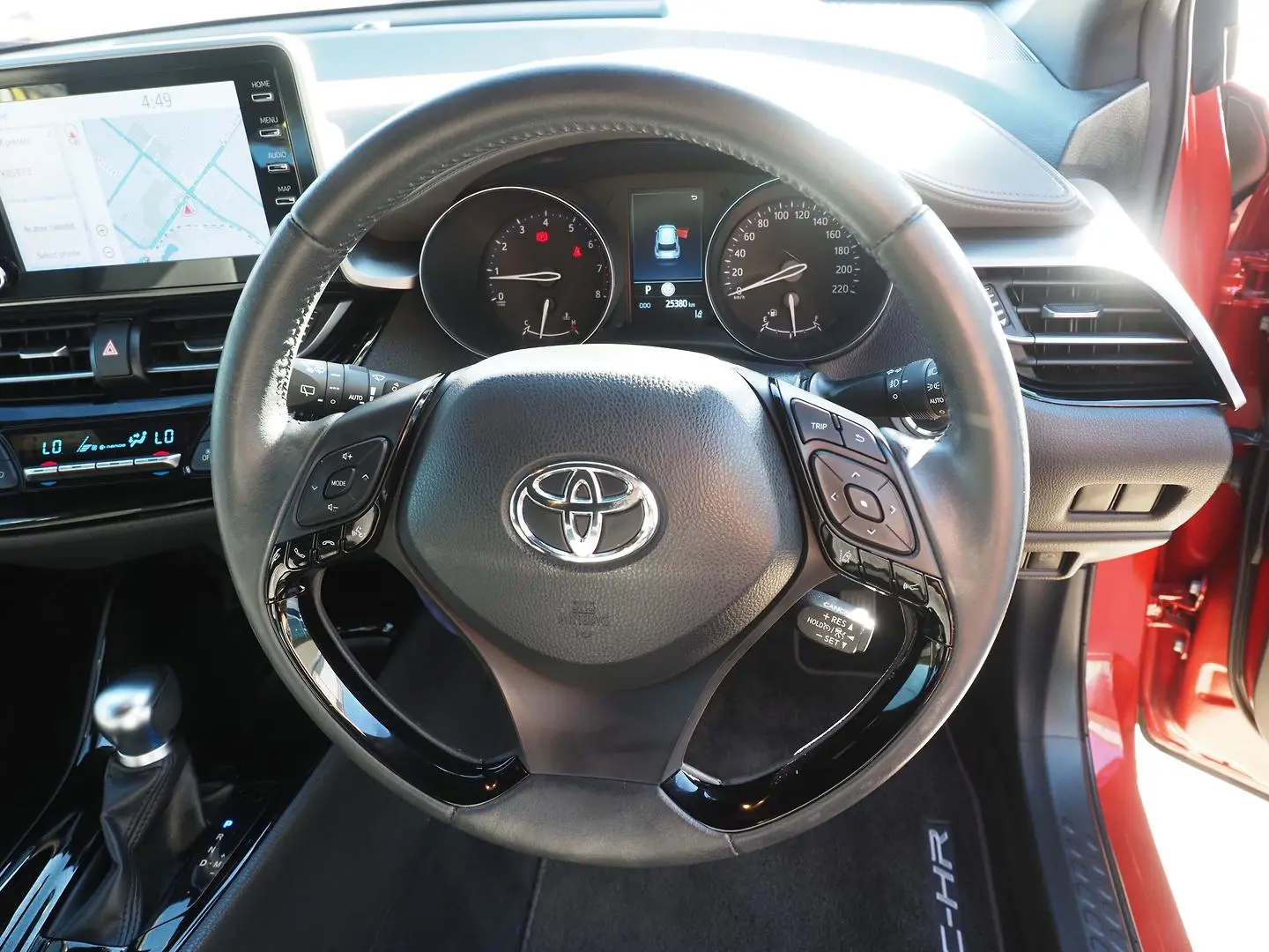 2022 Toyota C-HR Gallery Image 15