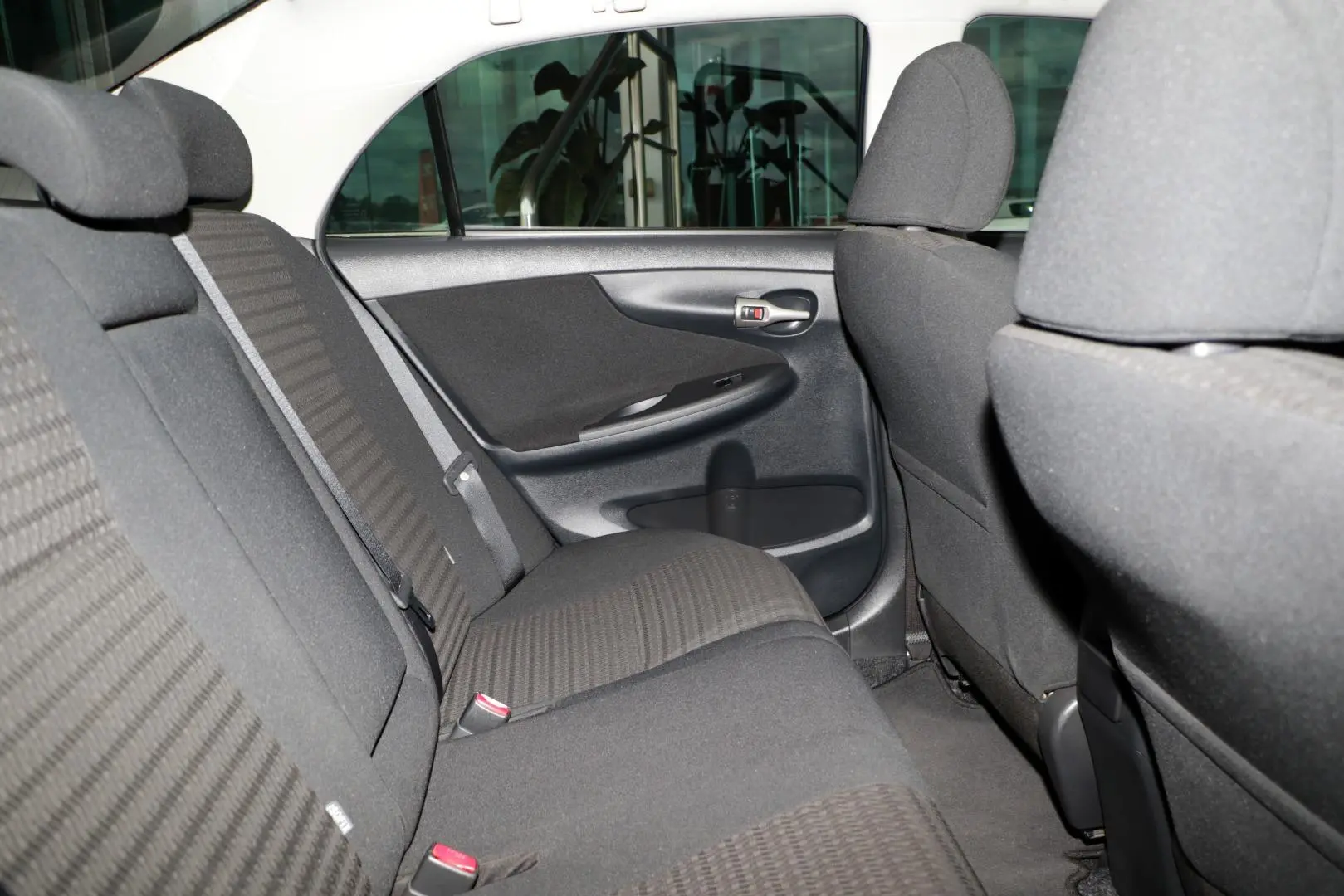 2013 Toyota Corolla Gallery Image 10