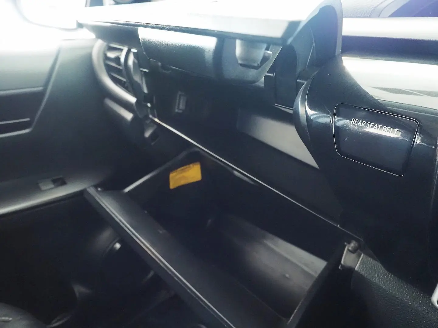 2019 Toyota Hilux Gallery Image 28