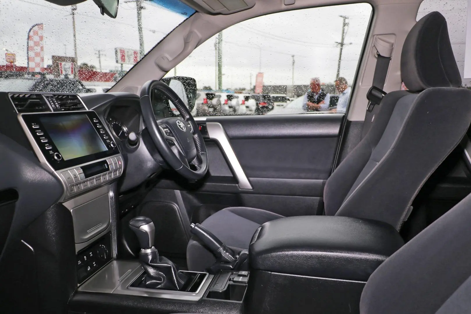 2023 Toyota Landcruiser Prado Gallery Image 8