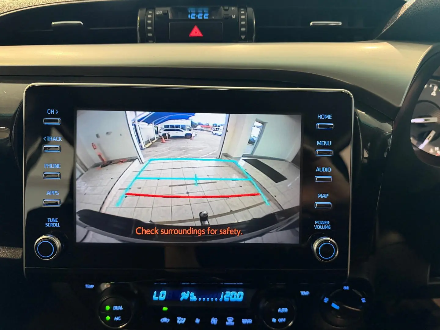 2023 Toyota Hilux Gallery Image 10