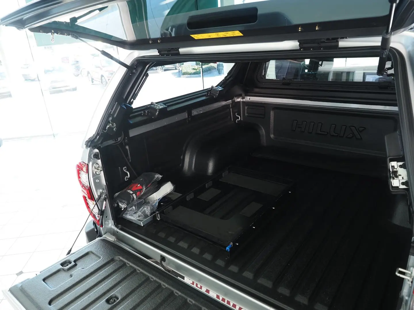 2025 Toyota Hilux Gallery Image 17