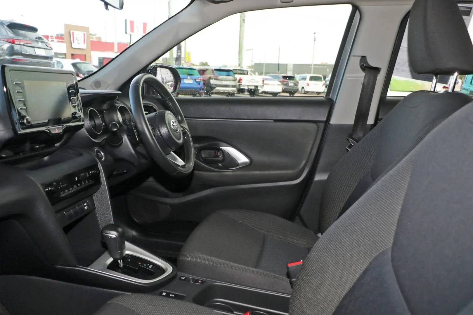 2021 Toyota Yaris Cross Gallery Image 8