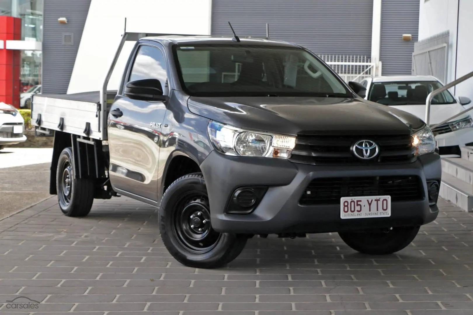 2019 Toyota Hilux Image 1