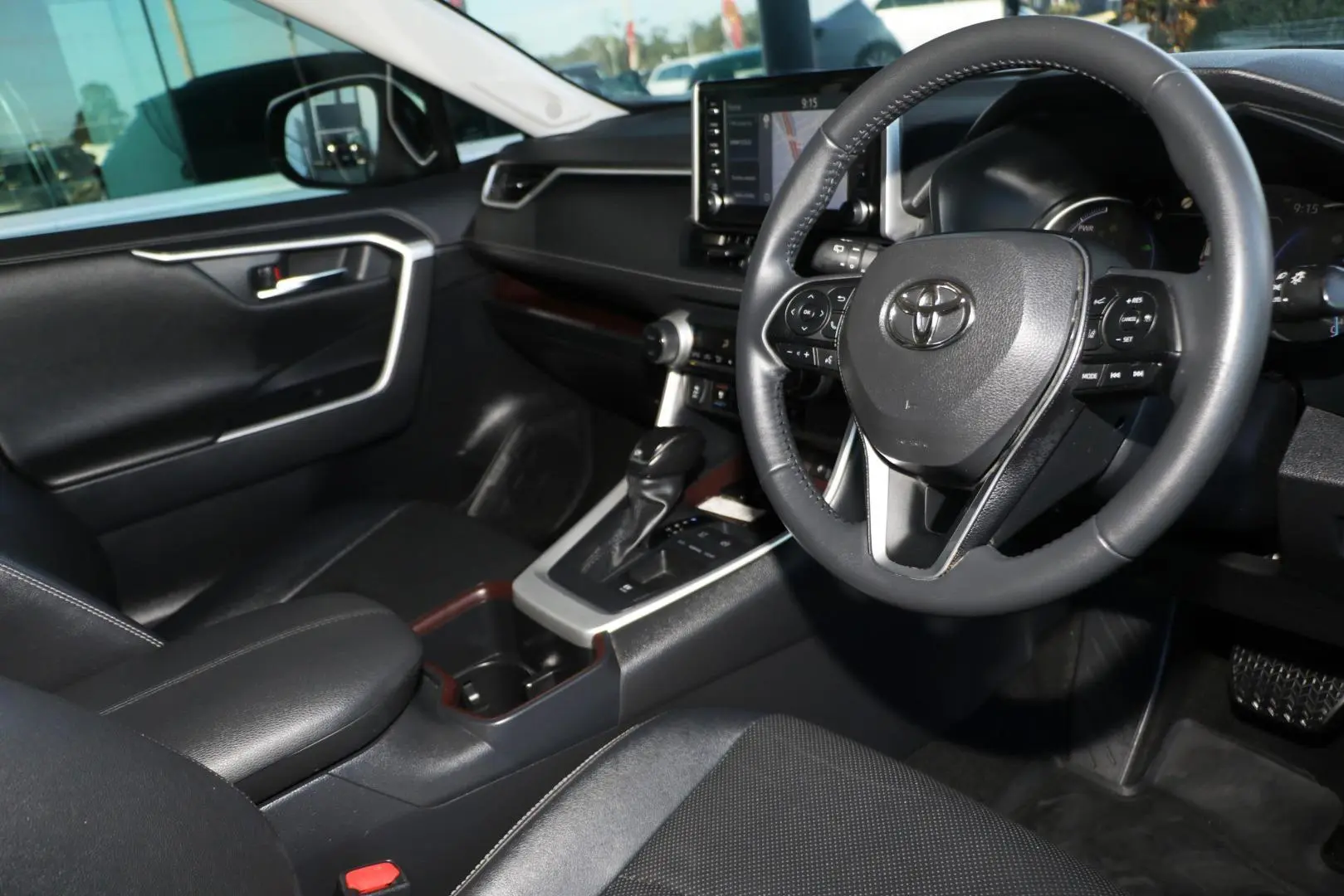 2022 Toyota RAV4 Gallery Image 6