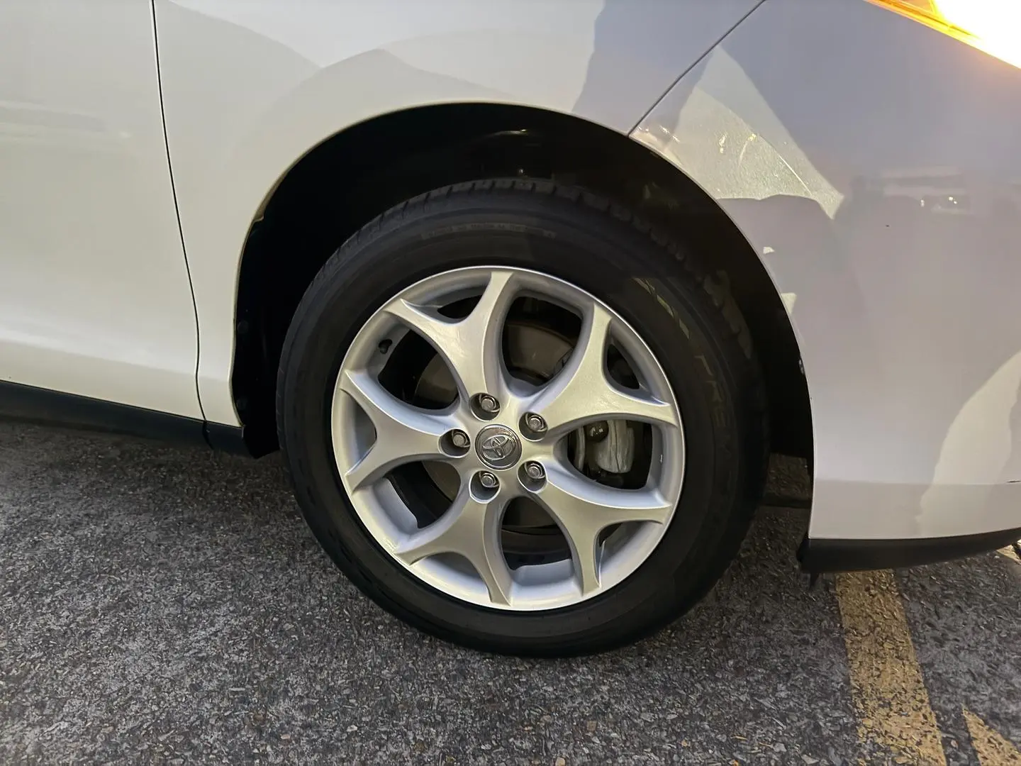 2007 Toyota Tarago Gallery Image 2