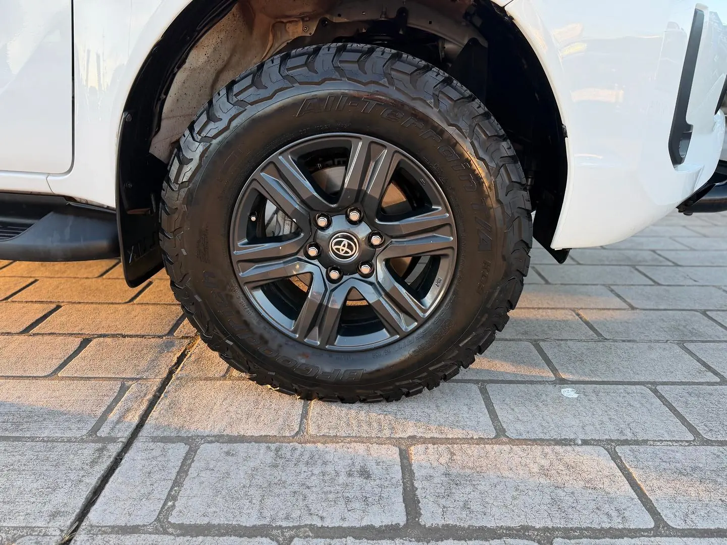 2023 Toyota Hilux Gallery Image 14