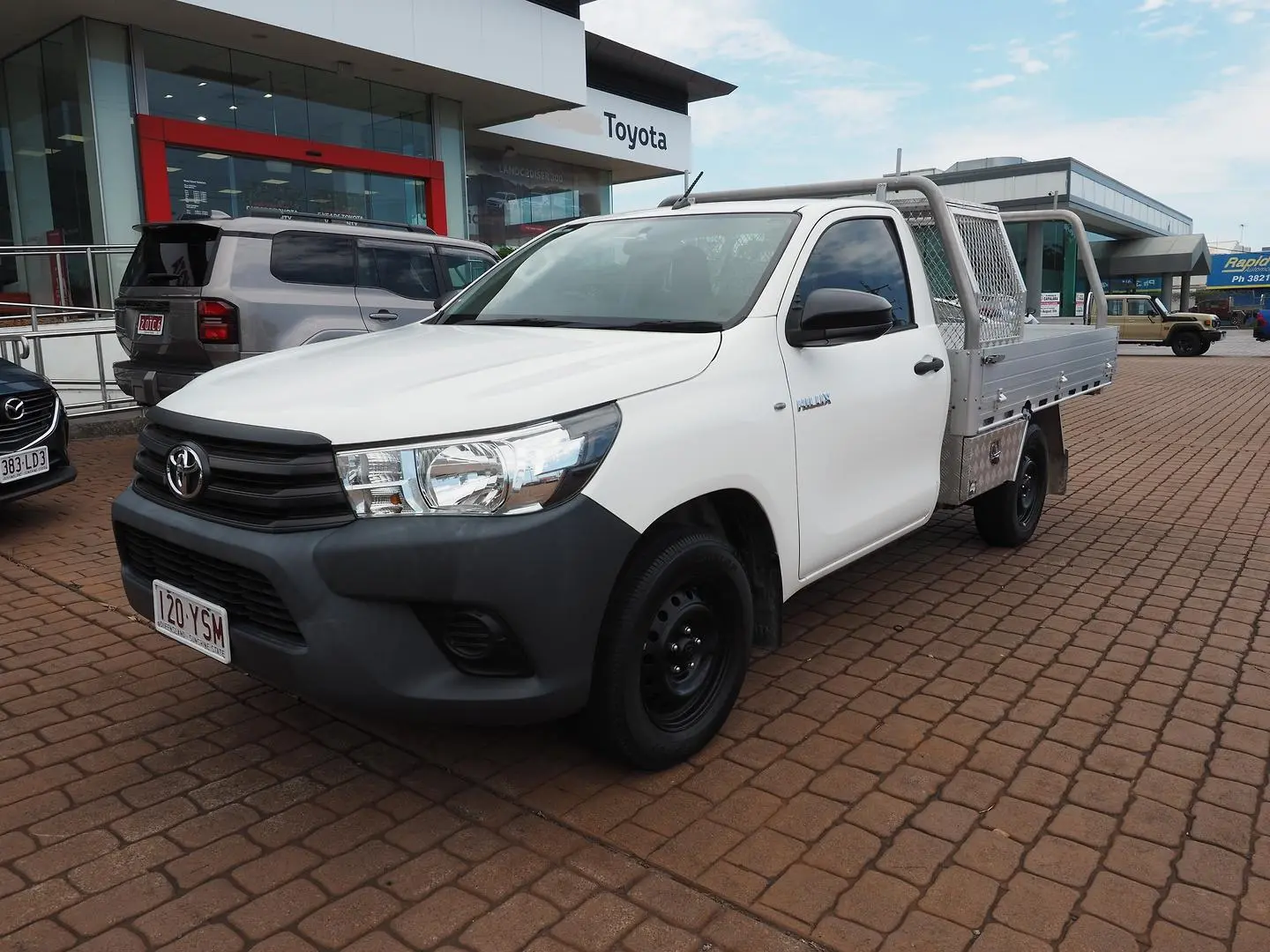 2019 Toyota Hilux Image 9