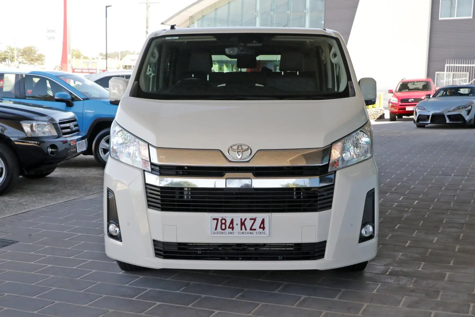 2020 Toyota Hiace Image 3