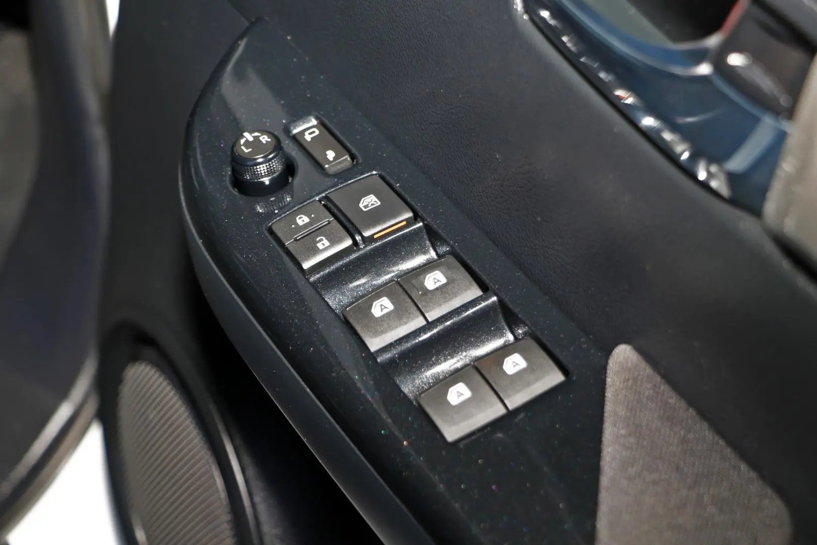 2023 Toyota Hilux Gallery Image 21