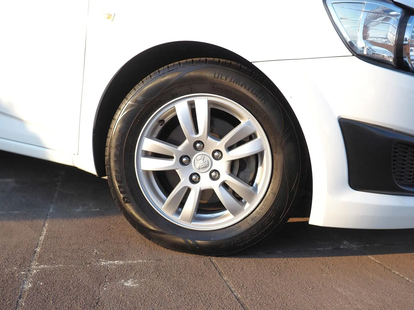 2011 Holden Barina Gallery Image 14