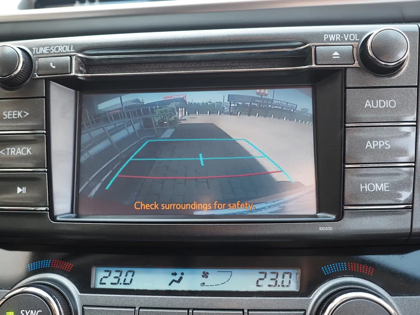 2015 Toyota RAV4 Gallery Image 24