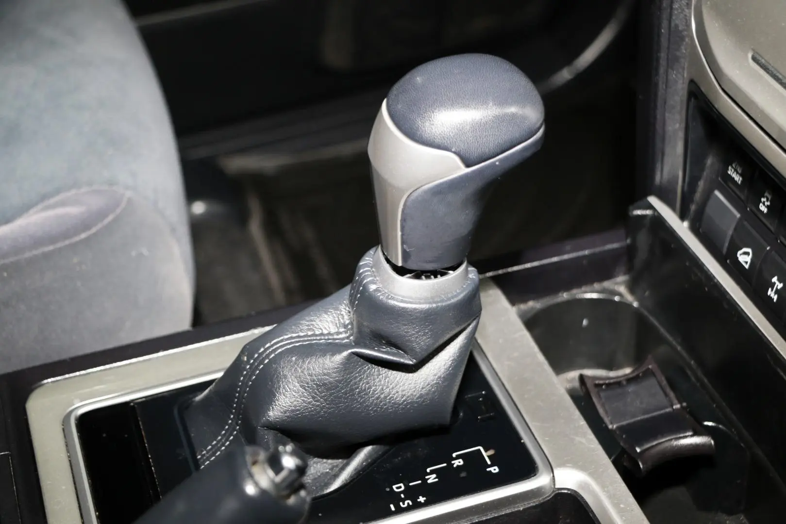 2023 Toyota Landcruiser Prado Gallery Image 14
