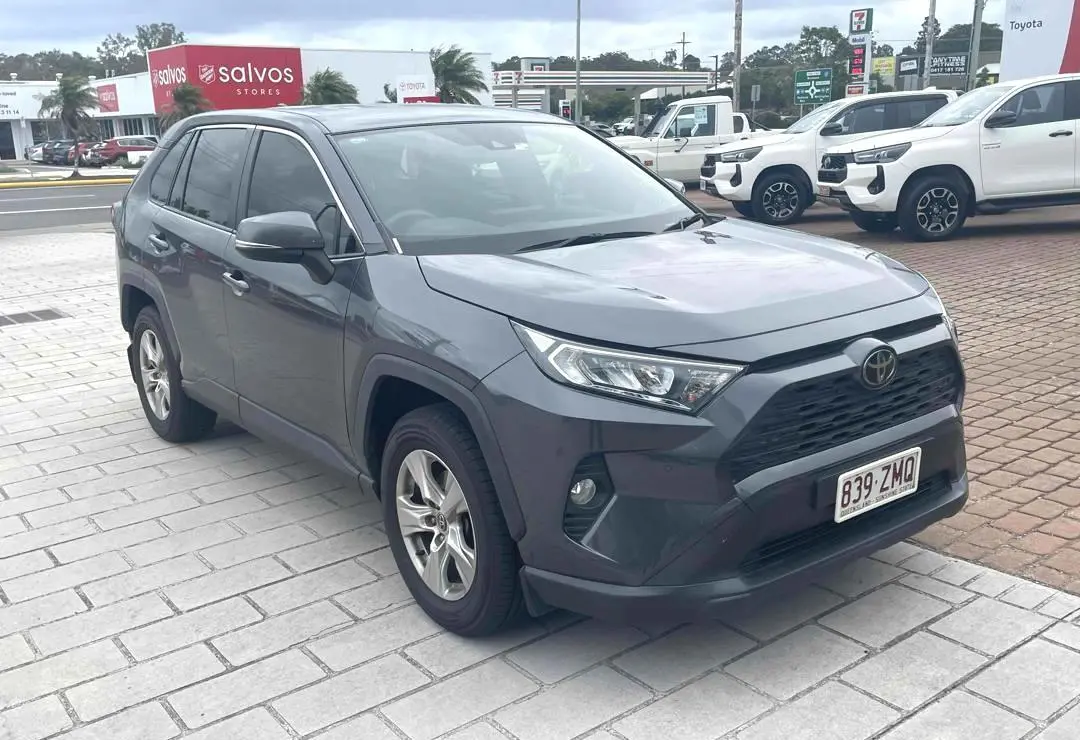 2019 Toyota RAV4 Gallery Image 1