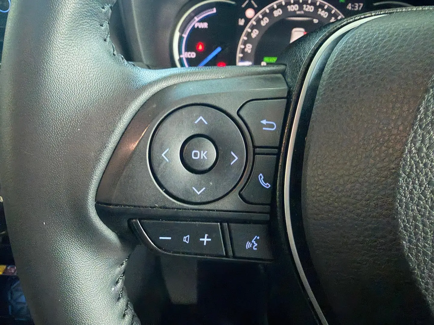 2022 Toyota RAV4 Gallery Image 23