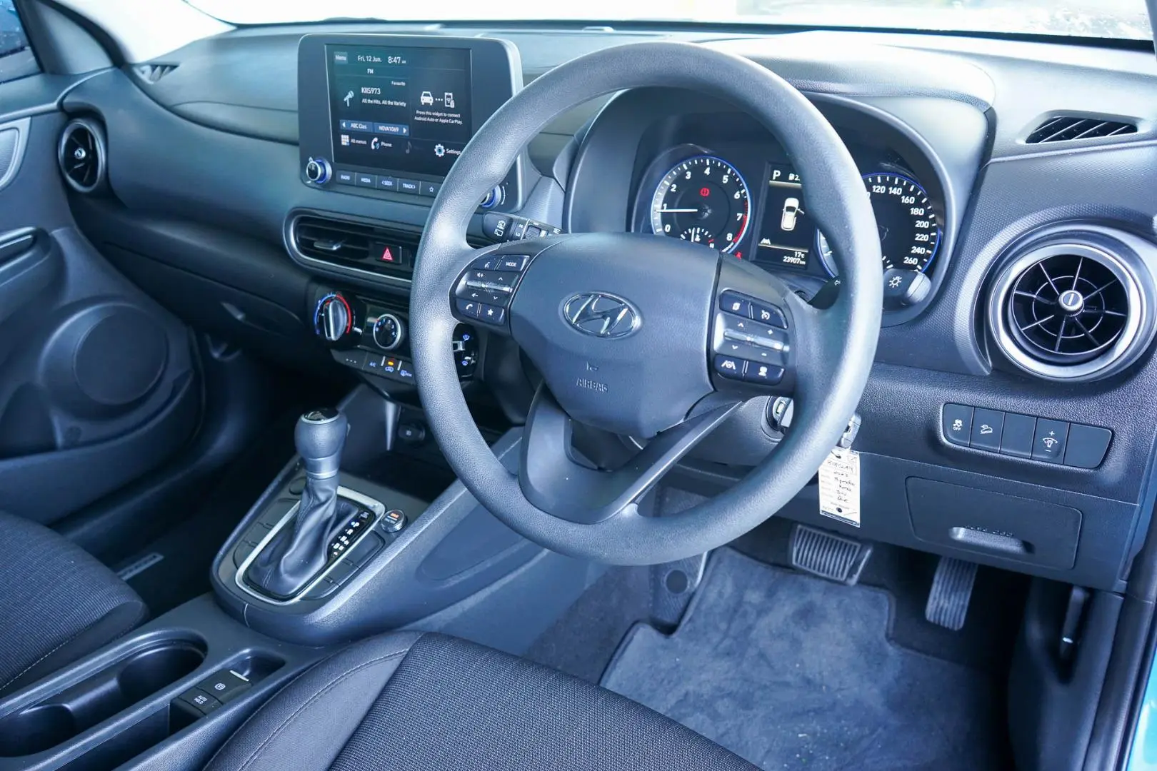 2022 Hyundai Kona Gallery Image 6