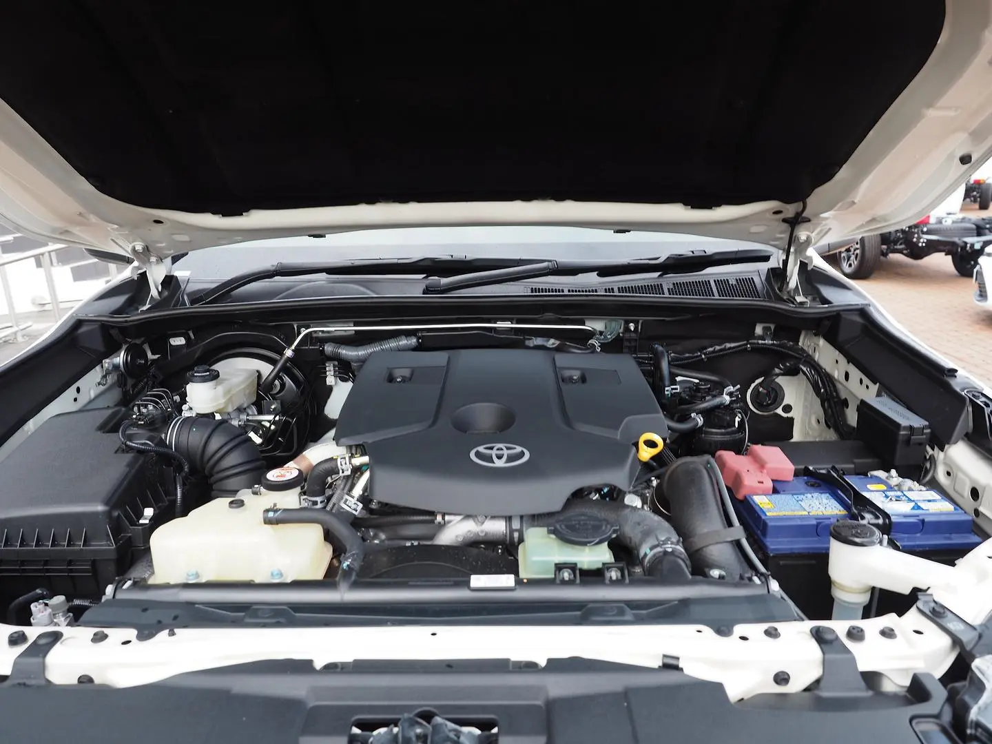 2022 Toyota Hilux Gallery Image 12